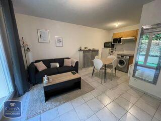  Appartement à louer 2 pièces 35 m²