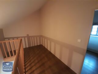 Appartement à louer 3 pièces 76 m²