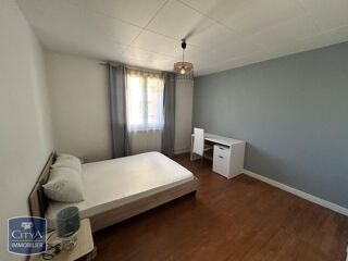  Appartement à louer 4 pièces 95 m²