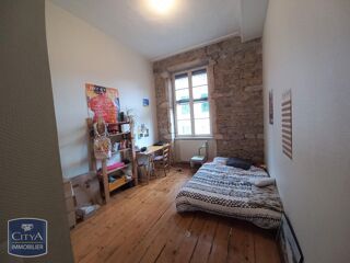  Appartement à louer 4 pièces 100 m²