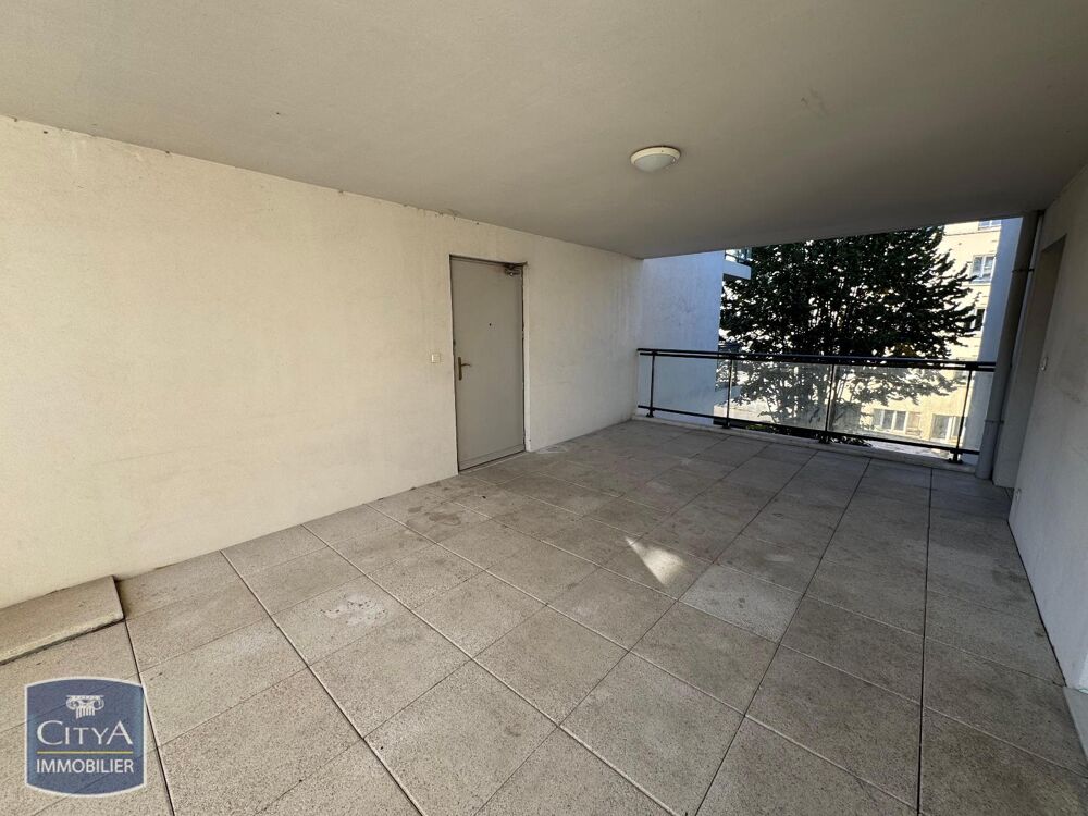 location Appartement - 3 pièce(s) - 69 m² Lyon 7