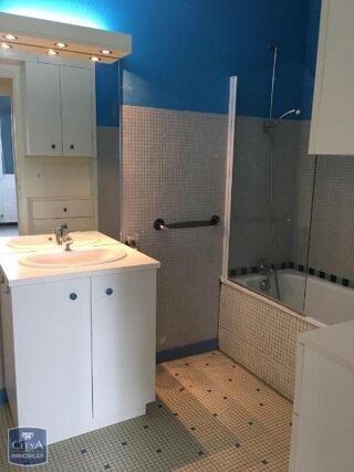  Appartement à louer 5 pièces 109 m²