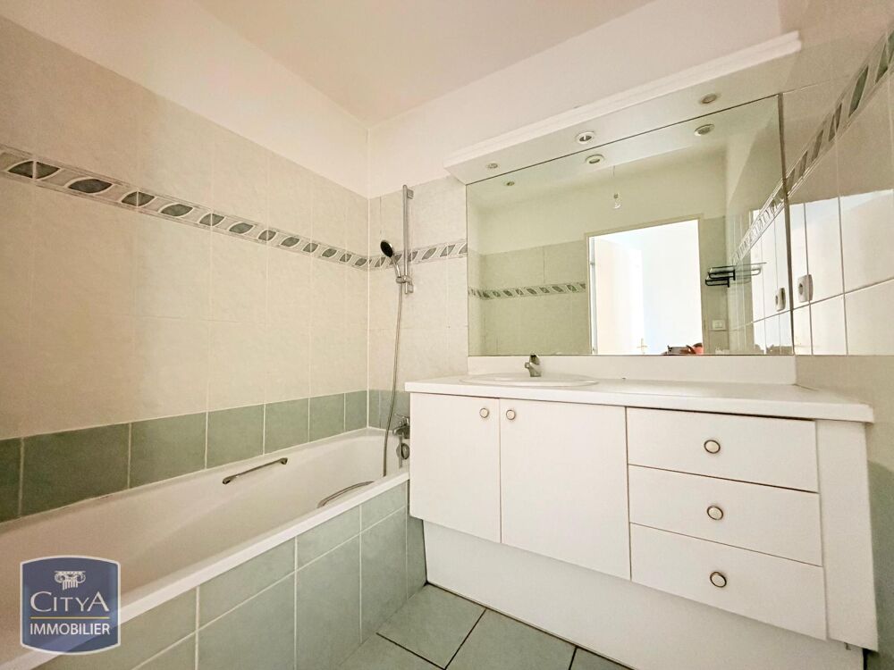 location Appartement - 4 pièce(s) - 85 m² Lyon 8