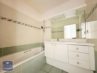  Appartement à louer 4 pièces 85 m²