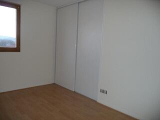  Appartement à louer 4 pièces 90 m²