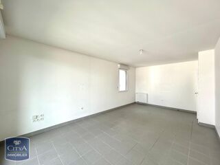  Appartement à louer 2 pièces 61 m²