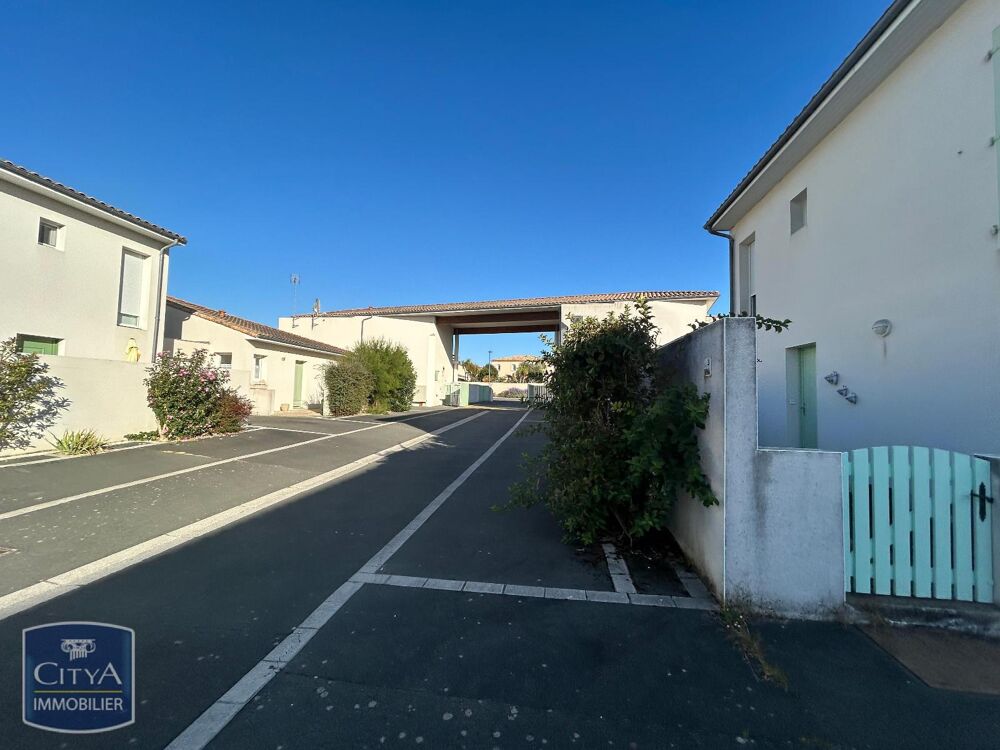 À LOUER : Dans une résidence calme et sécurisée, Charman....
