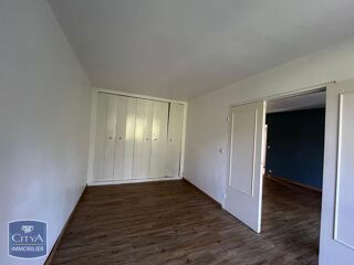  Appartement à louer 4 pièces 76 m²