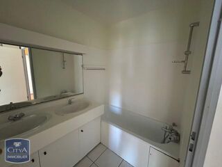  Appartement à louer 3 pièces 68 m²