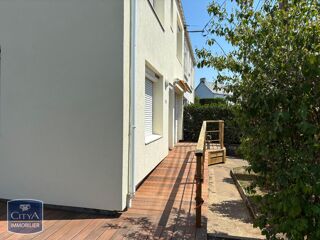  Maison à louer 6 pièces 148 m²