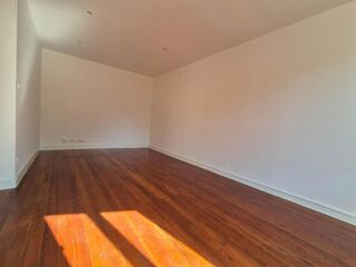  Appartement à louer 3 pièces 52 m²
