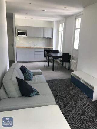  Appartement à louer 3 pièces 48 m²