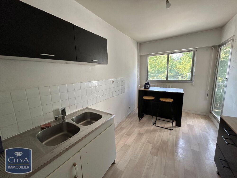 EXCLUSIVITÉ - APPARTEMENT 4 PIÈCES AVEC TERRASSE - RUE D....