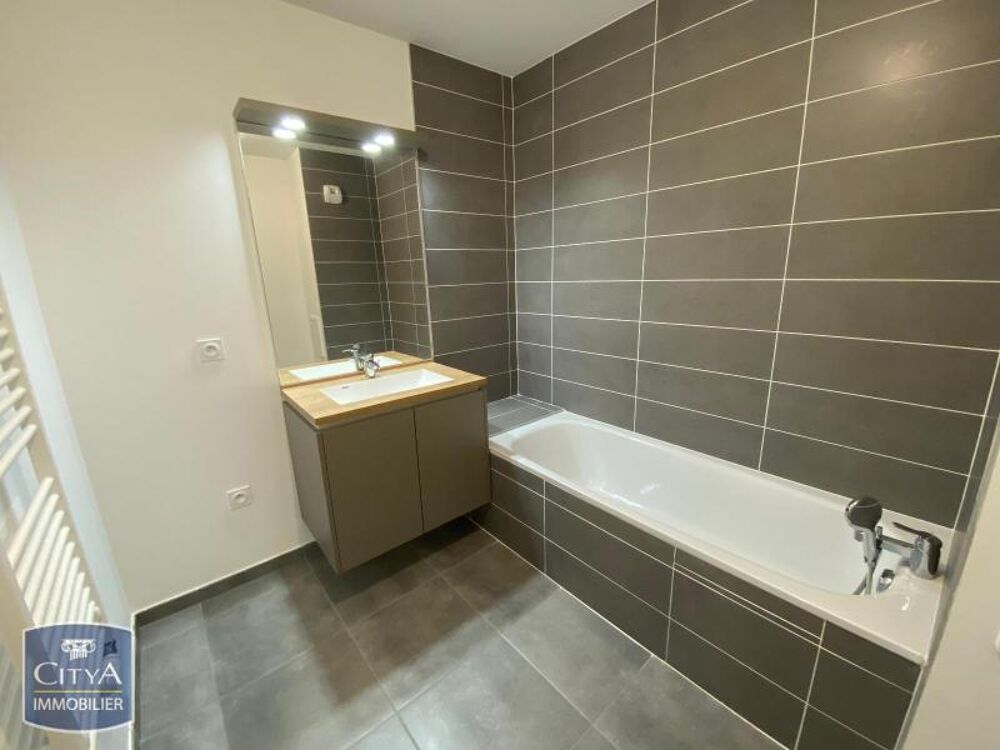 location Appartement - 3 pièce(s) - 66 m² Chambéry (73000)
