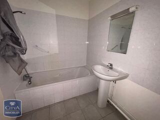  Appartement à louer 3 pièces 83 m²