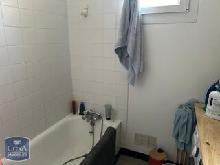  Appartement à louer 3 pièces 79 m²
