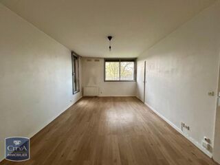  Appartement à louer 3 pièces 73 m²