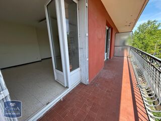  Appartement à louer 4 pièces 110 m²