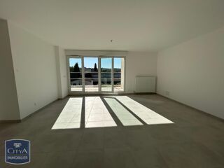  Appartement à louer 4 pièces 100 m²