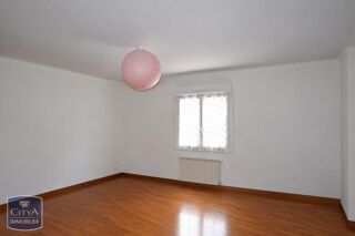  Appartement à louer 3 pièces 84 m²