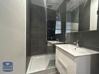  Appartement à louer 2 pièces 32 m²