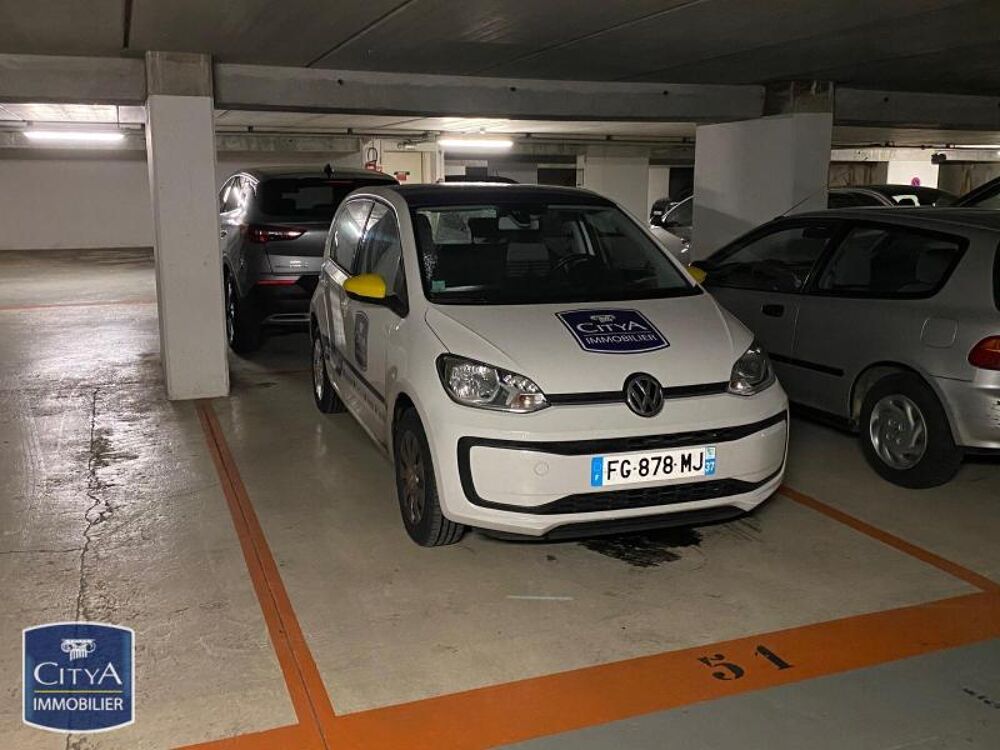location Parking / Garage Tours (37000)