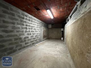  Location / Local Commercial Saintes (17100)