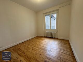 Appartement à louer 3 pièces 69 m²