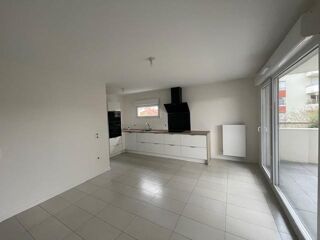  Appartement à louer 3 pièces 60 m²