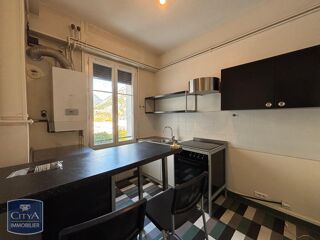  Appartement à louer 3 pièces 77 m²