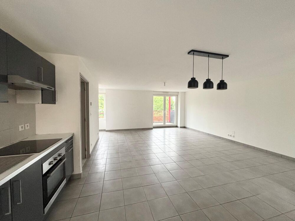 location Appartement - 4 pièce(s) - 90 m² Sochaux (25600)