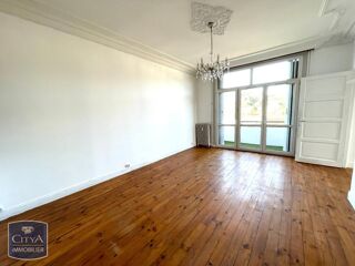  Appartement à louer 4 pièces 82 m²