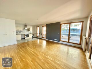  Appartement à louer 4 pièces 94 m²