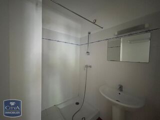  Appartement à louer 2 pièces 33 m²