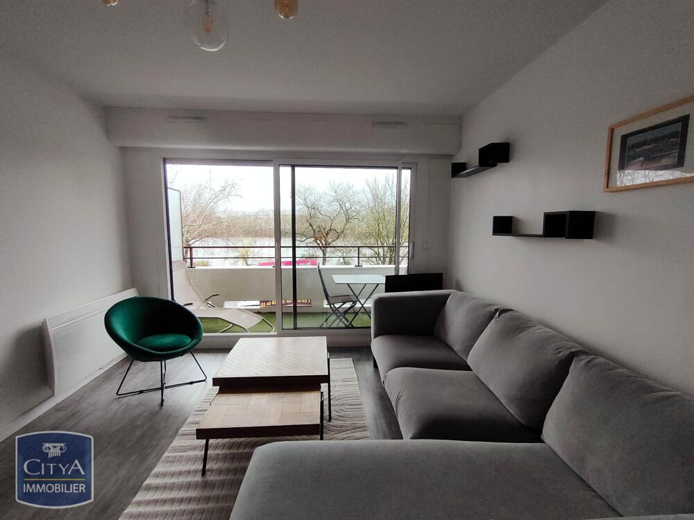 À LOUER : Appartement T2 situé sur l'île de Nantes à pro....