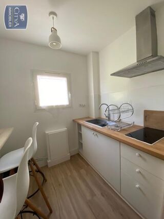  Appartement à louer 1 pièce 32 m²