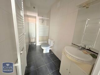  Appartement à louer 3 pièces 49 m²