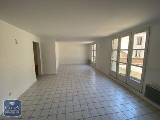  Appartement à louer 4 pièces 82 m²
