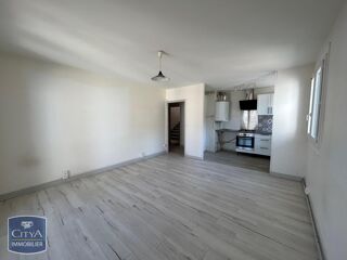  Appartement à louer 4 pièces 73 m²