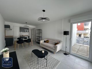  Appartement à louer 2 pièces 45 m²