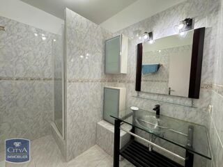  Appartement à louer 2 pièces 64 m²