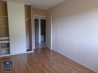  Appartement à louer 3 pièces 82 m²