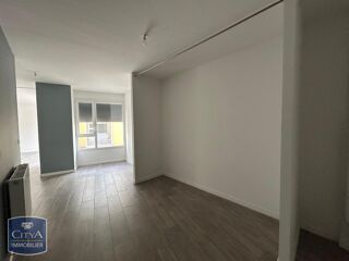  Appartement à louer 3 pièces 82 m²