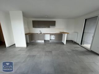  Appartement à louer 3 pièces 75 m²