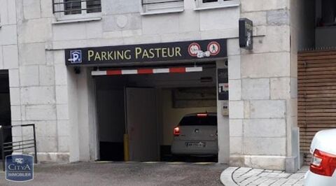  Parking / Garage � louer 
