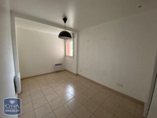  Appartement à louer 2 pièces 33 m²
