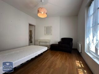  Appartement à louer 2 pièces 33 m²