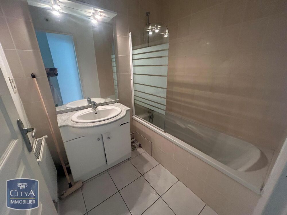 À LOUER : Bel appartement T2 récent de 48 m² situé à Lim....