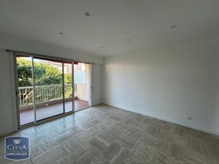  Appartement à louer 2 pièces 37 m²