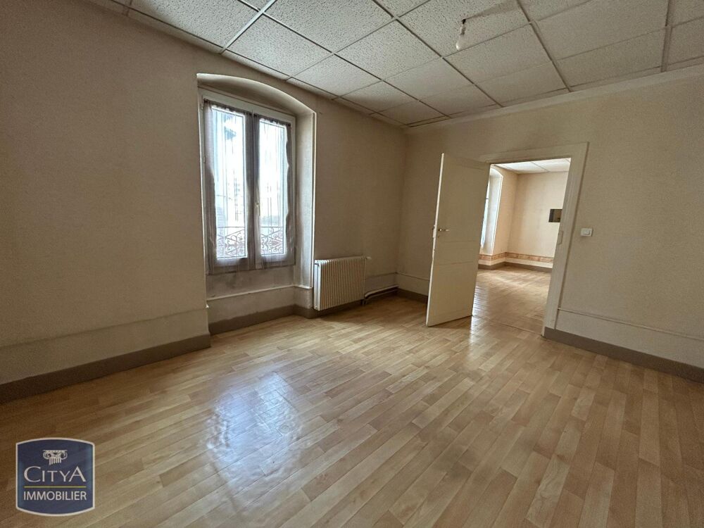 À LOUER : Appartement T3 à OYONNAX, situé dans un quarti....